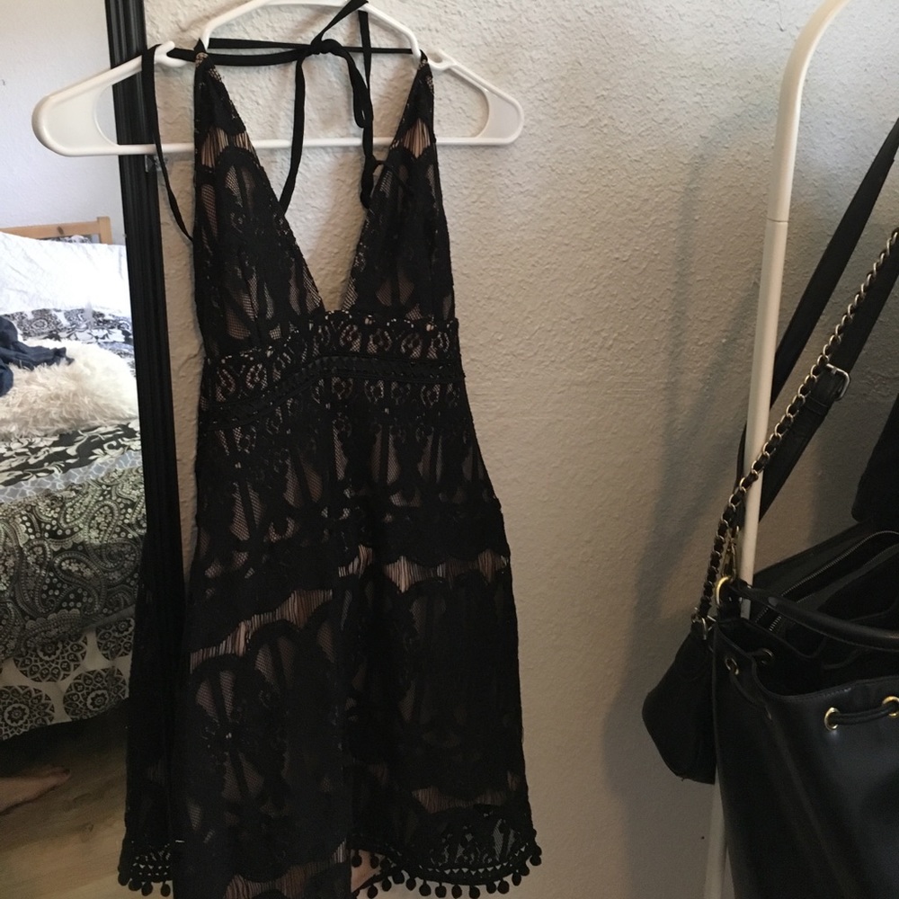 Forever 21 black halter dress ✨