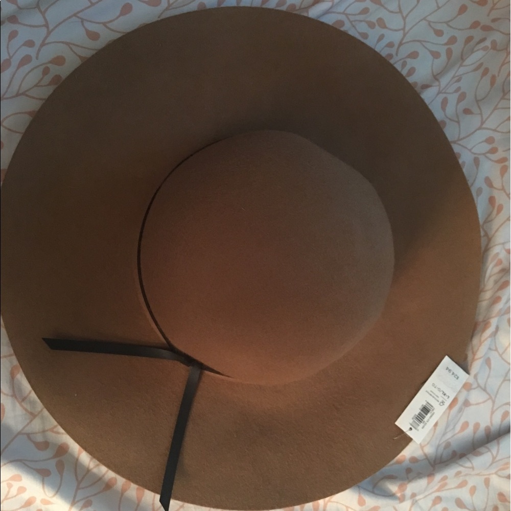 *BRAND NEW* Old Navy Floppy Hat Perfect for fall