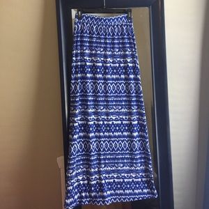 DONATING SOON** Blue & White Designed Maxi Skirt