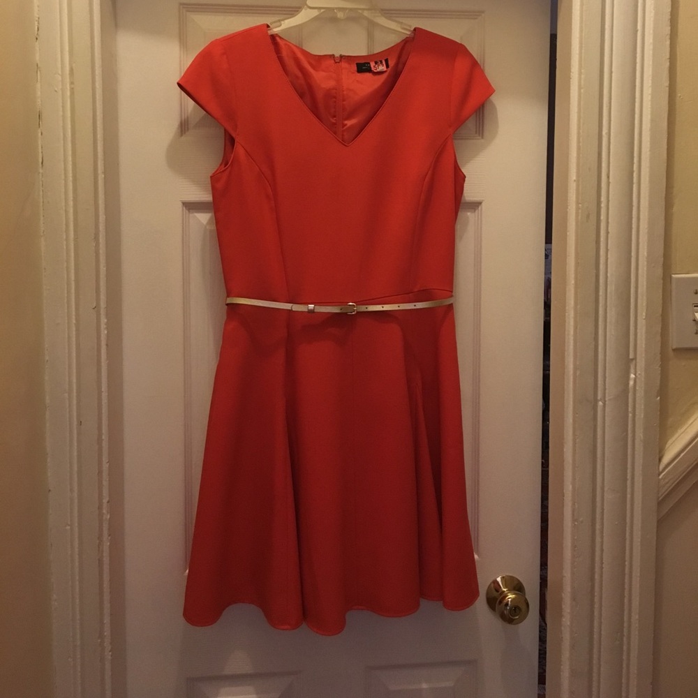 Tahari ASL cap sleeve dress