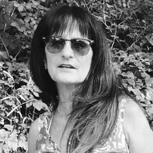 Meet your Posher, Carol l