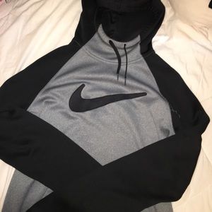 NIKE hooded pullover