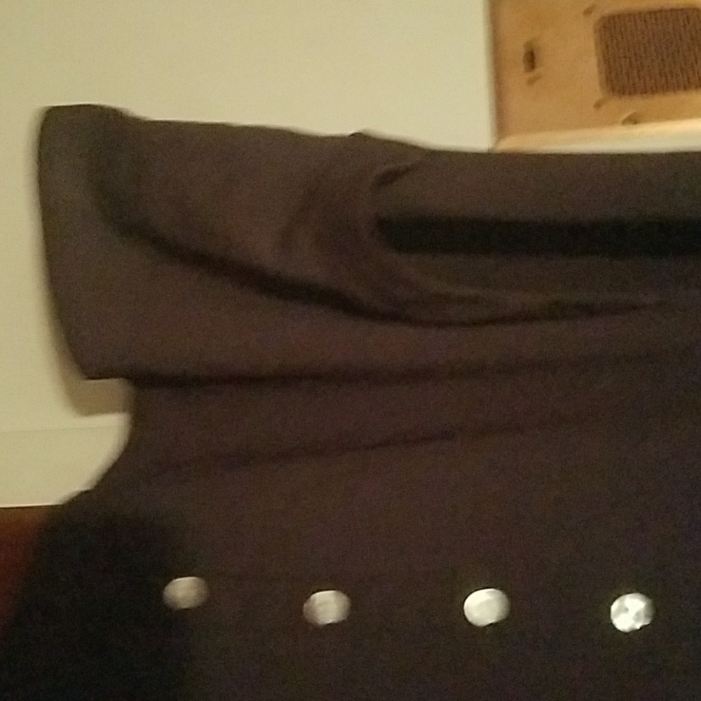 NWT adorable top with pockets size S - Picture 3 of 3