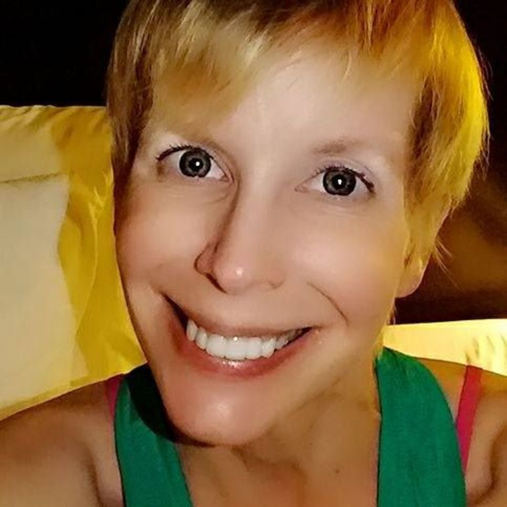 Meet your Posher, Jennifer