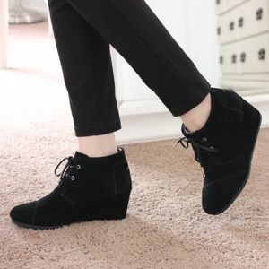 TOMS desert wedges