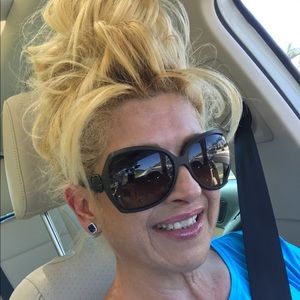 Meet your Posher, Milena