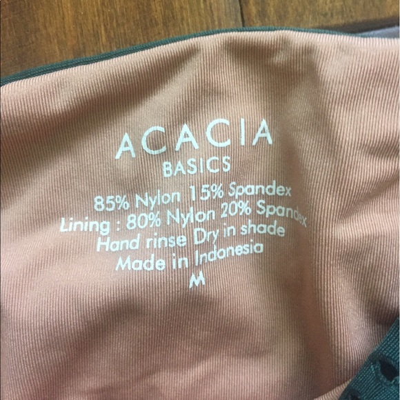 Acacia pipeline bottoms in seaweed - Picture 2 of 2