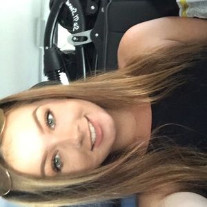 Meet your Posher, Lexi