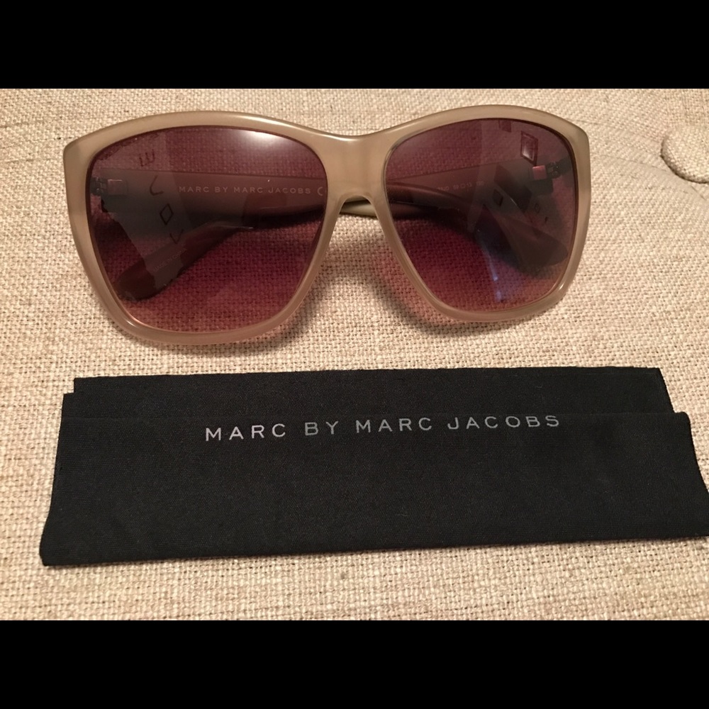 Marc by Marc Jacobs sunglasses!