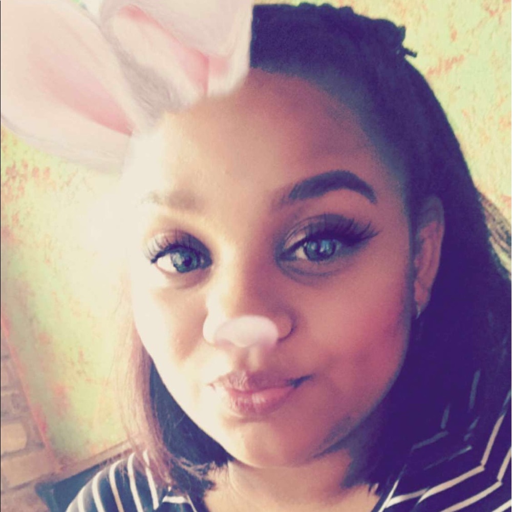 Meet your Posher, Nelly