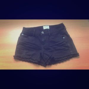 Jean shorts size 3 fit like 2