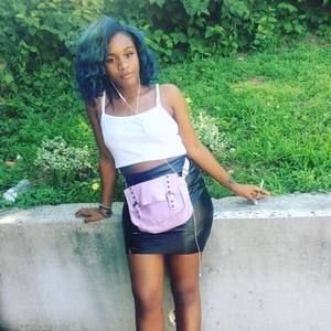 Meet your Posher, Joanna