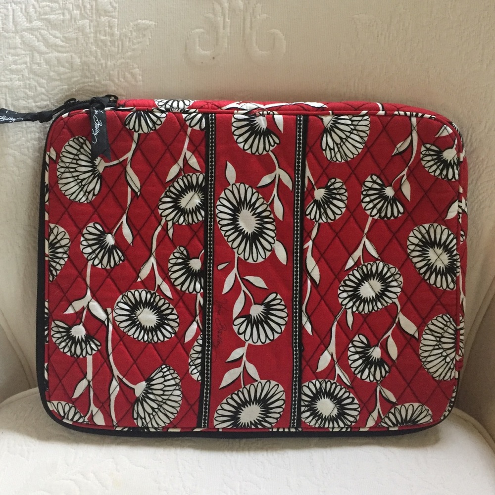 Vera Bradley Laptop Sleeve in Deco Daisy