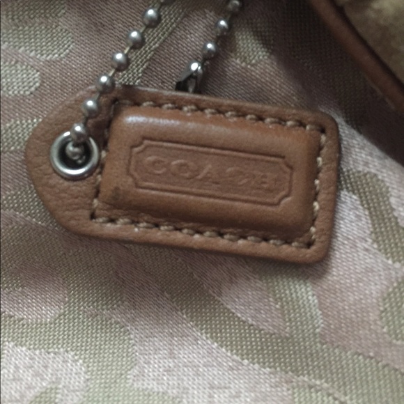 Authentic Coach wristlet - Picture 3 of 7