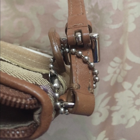 Authentic Coach wristlet - Picture 6 of 7