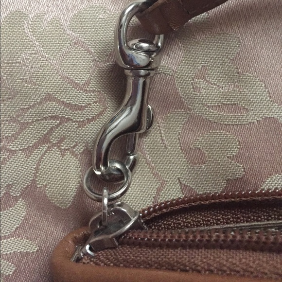 Authentic Coach wristlet - Picture 7 of 7
