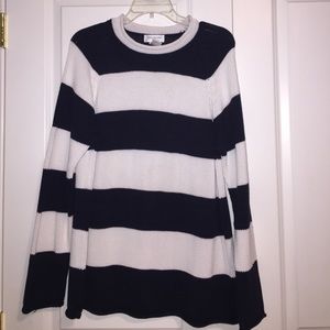 Navy blue / white sweater!