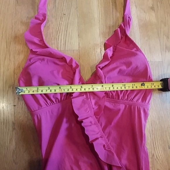 Assets by Spanx LNC Pink Swimsuit, 8/Sm - Picture 6 of 8