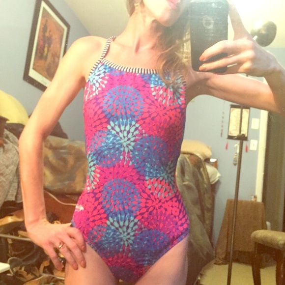 CCO Spanish Boutique Unique Cutout Curvy Suit - Picture 2 of 4