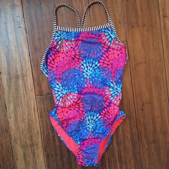 CCO Spanish Boutique Unique Cutout Curvy Suit - Picture 3 of 4