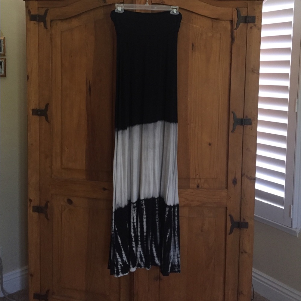 Maxi Skirt in Black and Khaki Tie Dye