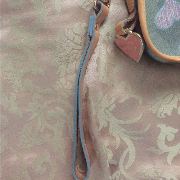 Dooney and Bourke wristlet - Picture 4 of 8