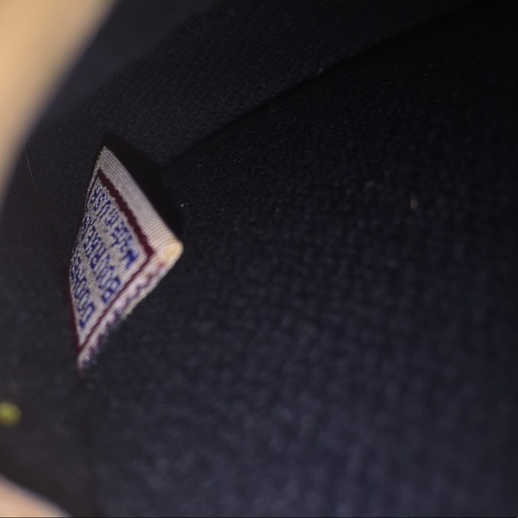 Dooney and Bourke wristlet - Picture 7 of 8