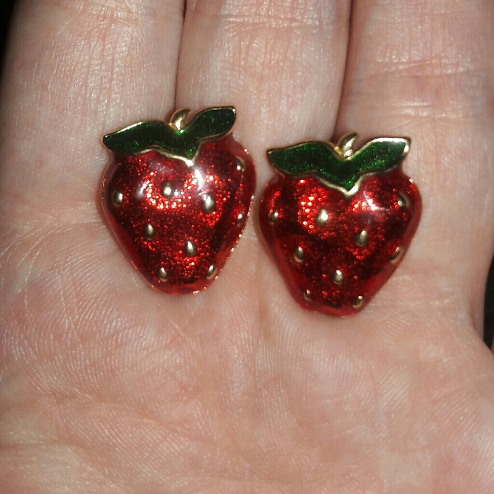 Vintage strawberry clip on earrings