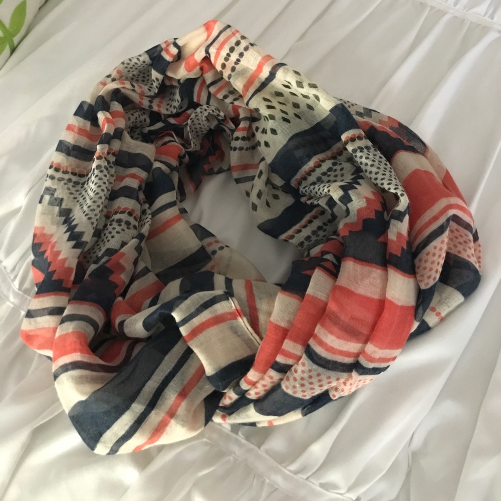 Infinity scarf