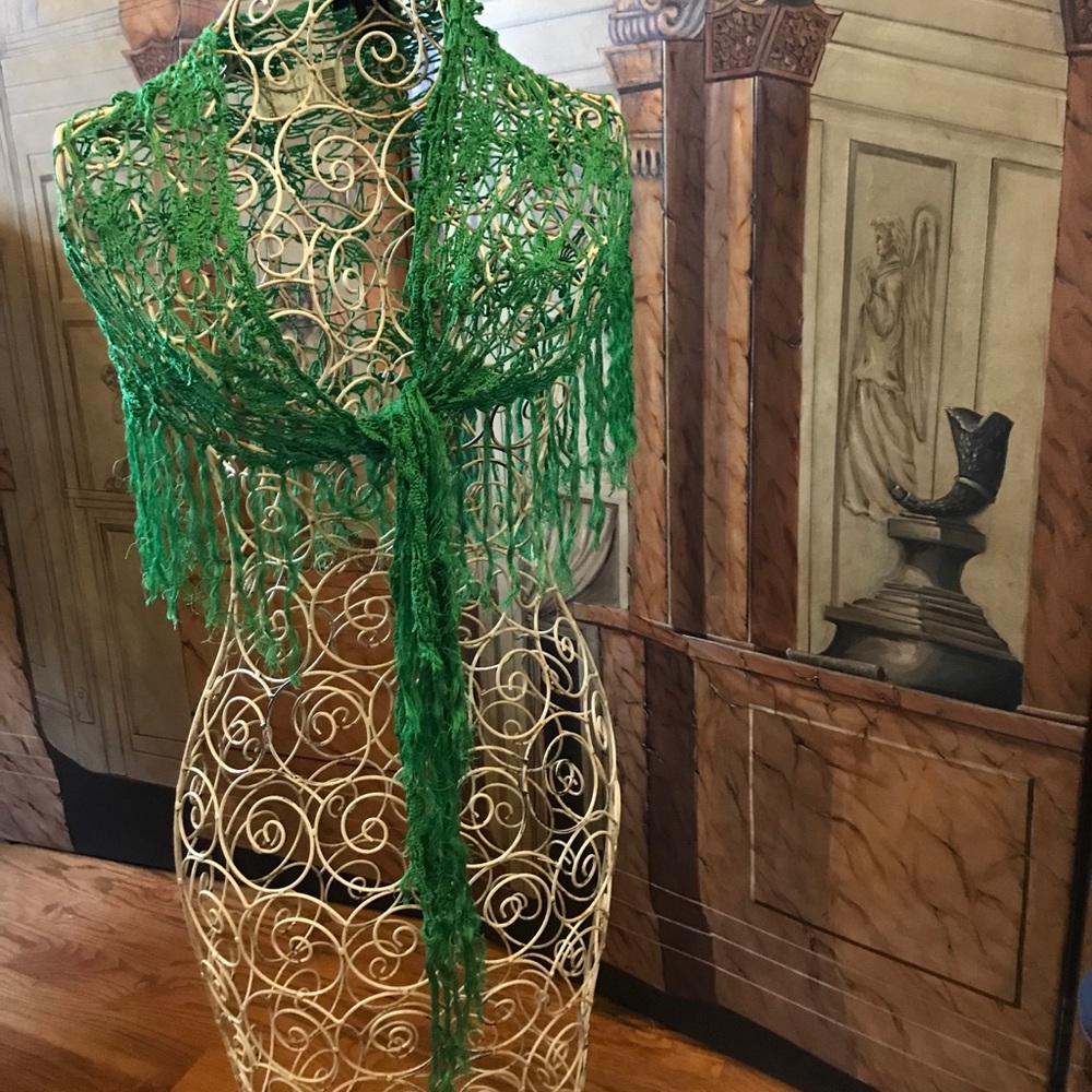 🎉NEW CROCKET GREEN SHAWL🎉