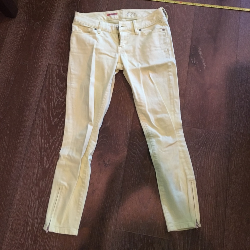 The Limited 678 skinny jeans lemon color
