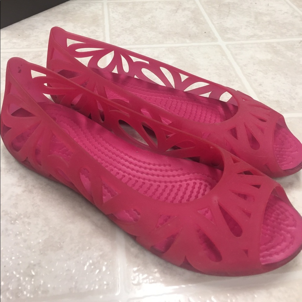 Pink crocs flats in 7 Wide
