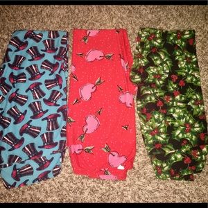 OS Lularoe holiday bundle of leggings.