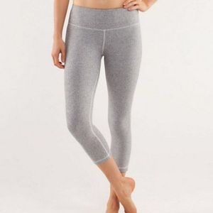 Bnwt wunder under crop super soft size 2. Grey.