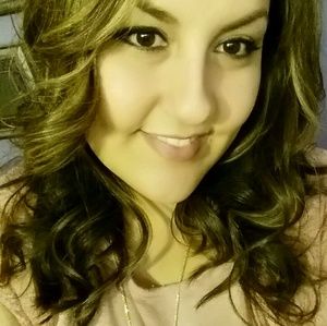 Meet your Posher, Alexandra