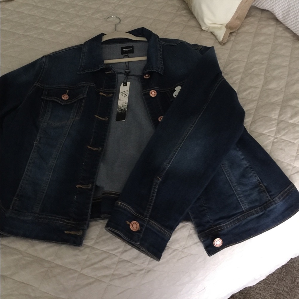 Plus size denim jacket. Never worn with tag