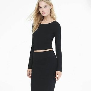 🖤 NWOT Never worn black sweater crop top 🖤