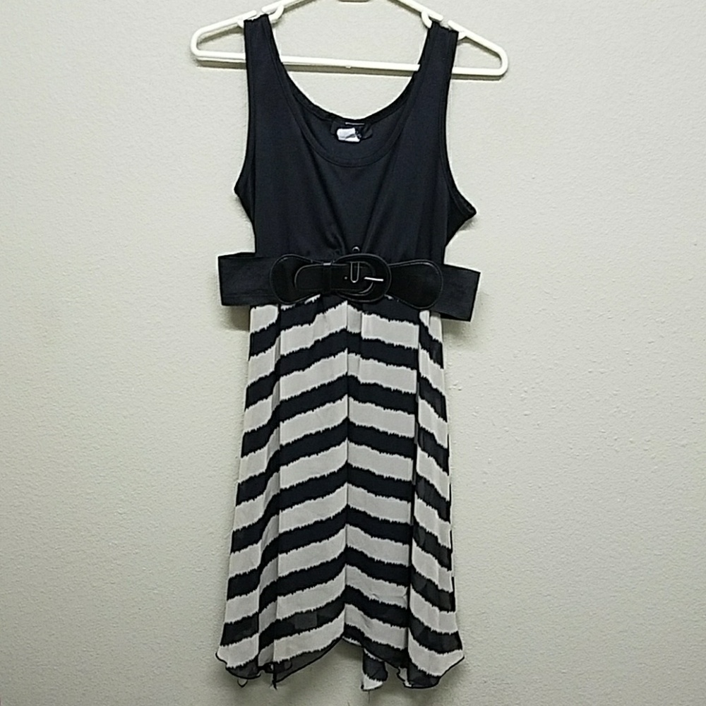 Black and tan no sleave shirtdress