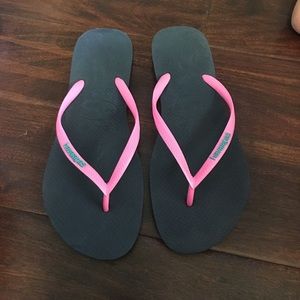 Havaianas Navy and Pink Flip Flops