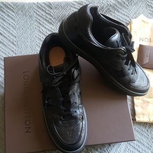 Authentic Mens Louis Vuitton Sneakers