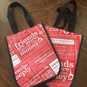 LAST TWO lulu lemon bags! 💋💄🎒