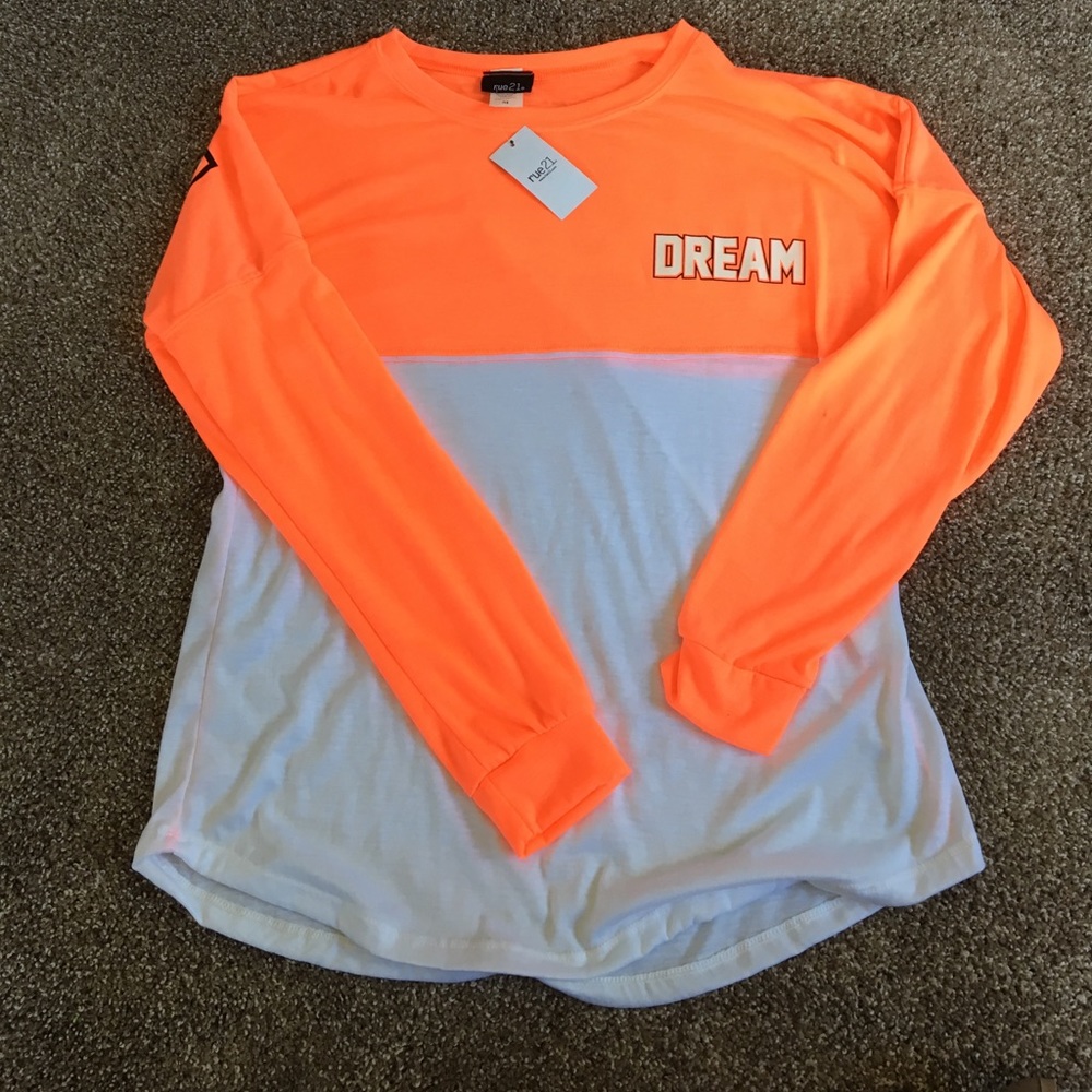 Rue21 long sleeve t-shirt