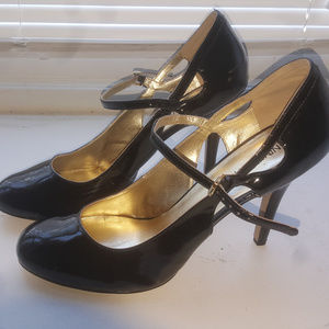 Nine West Moody Blue Mary jane patent pumps