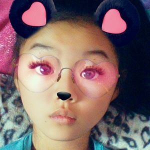 Meet your Posher, Holly