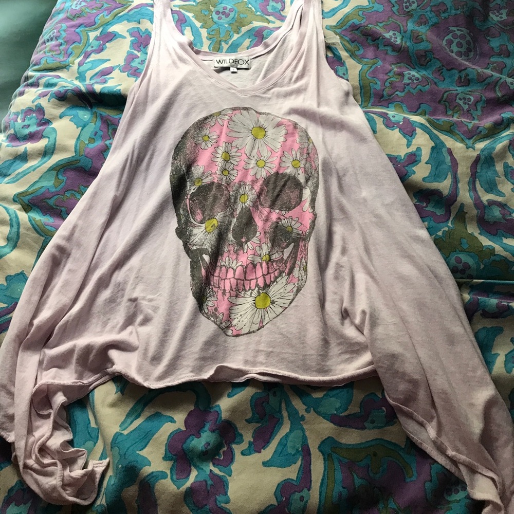 Wildfox light link daisy skull tank