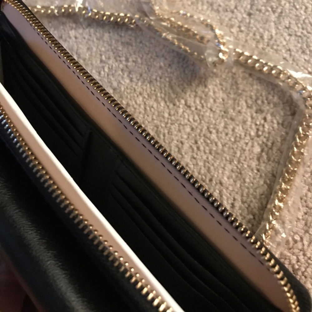 Banana Republic Black Cross-body 💕BRAND NEW - Picture 5 of 7