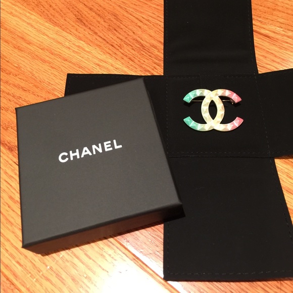 CHANEL Jewelry - Chanel 17C Cuba Rainbow Brooch