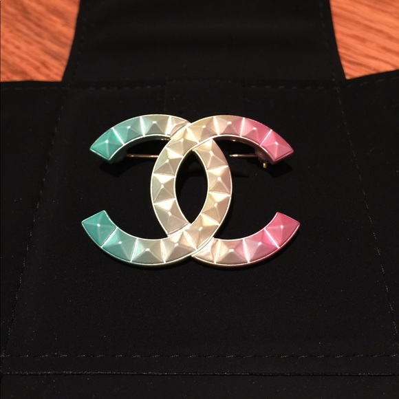 Chanel 17C Cuba Rainbow Brooch - Picture 2 of 4