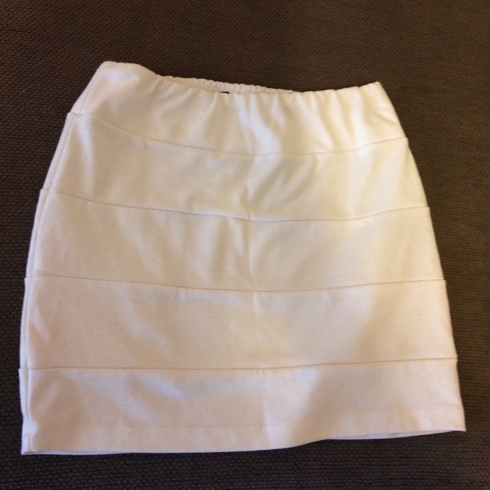 Body central white skirt