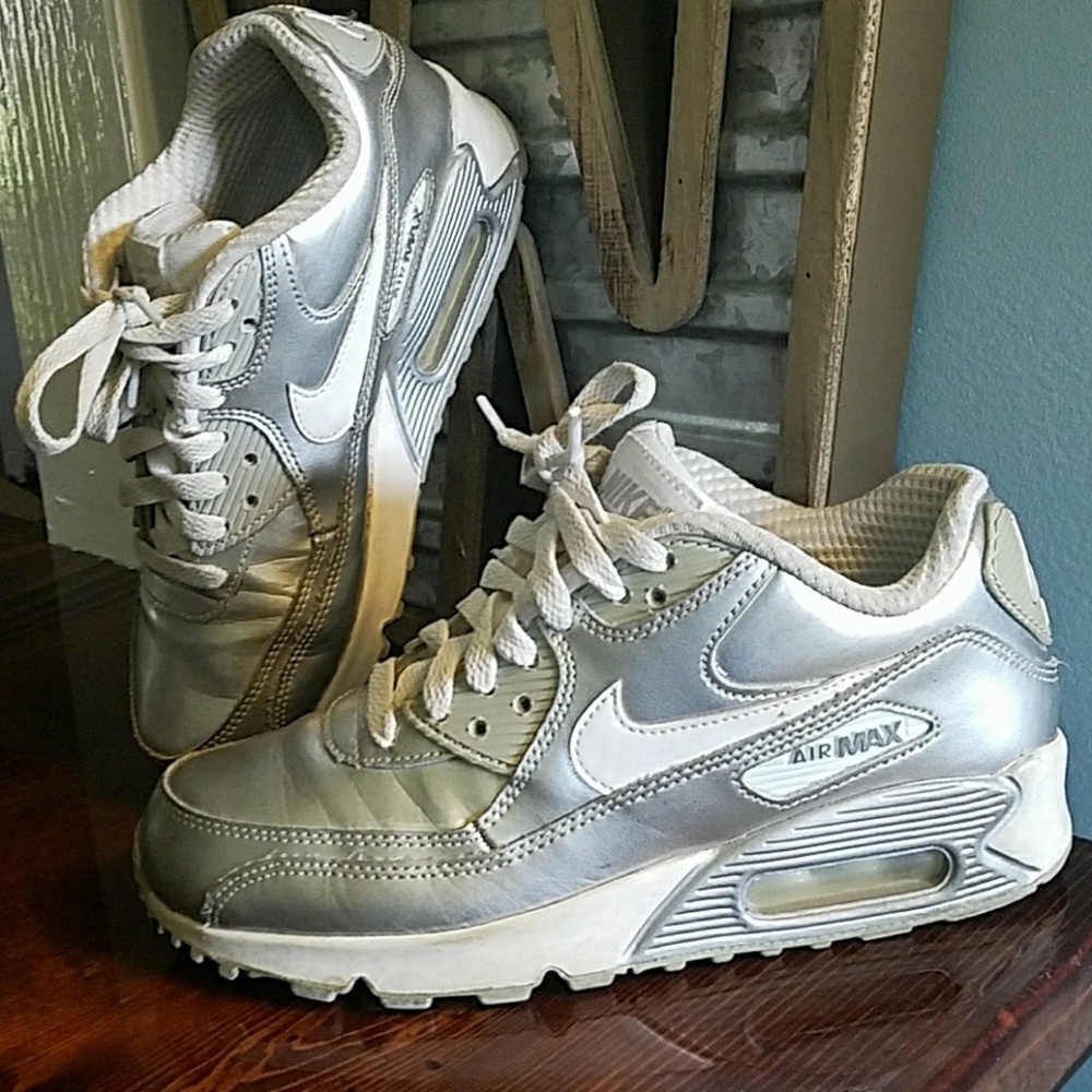 Nike Air Max metallic silver size 4 y